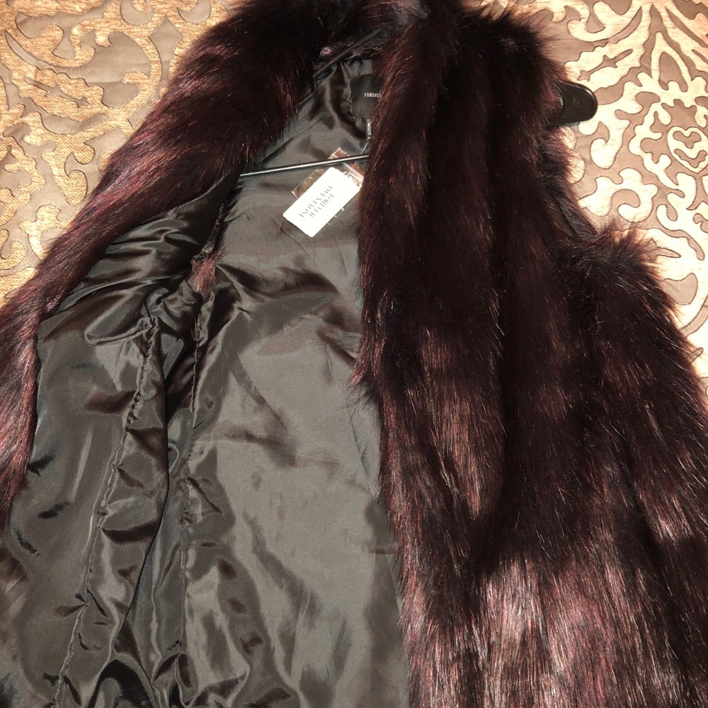 Fur vest - Picture 2 of 2